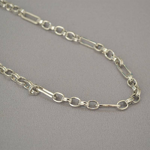 Modern Interlocking Gold Chain Necklace - Zafari Studio Jewelry